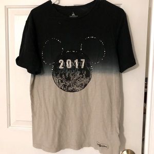 Last Chance! Disney Parks Mickey Shape Shirt 2017 Small
